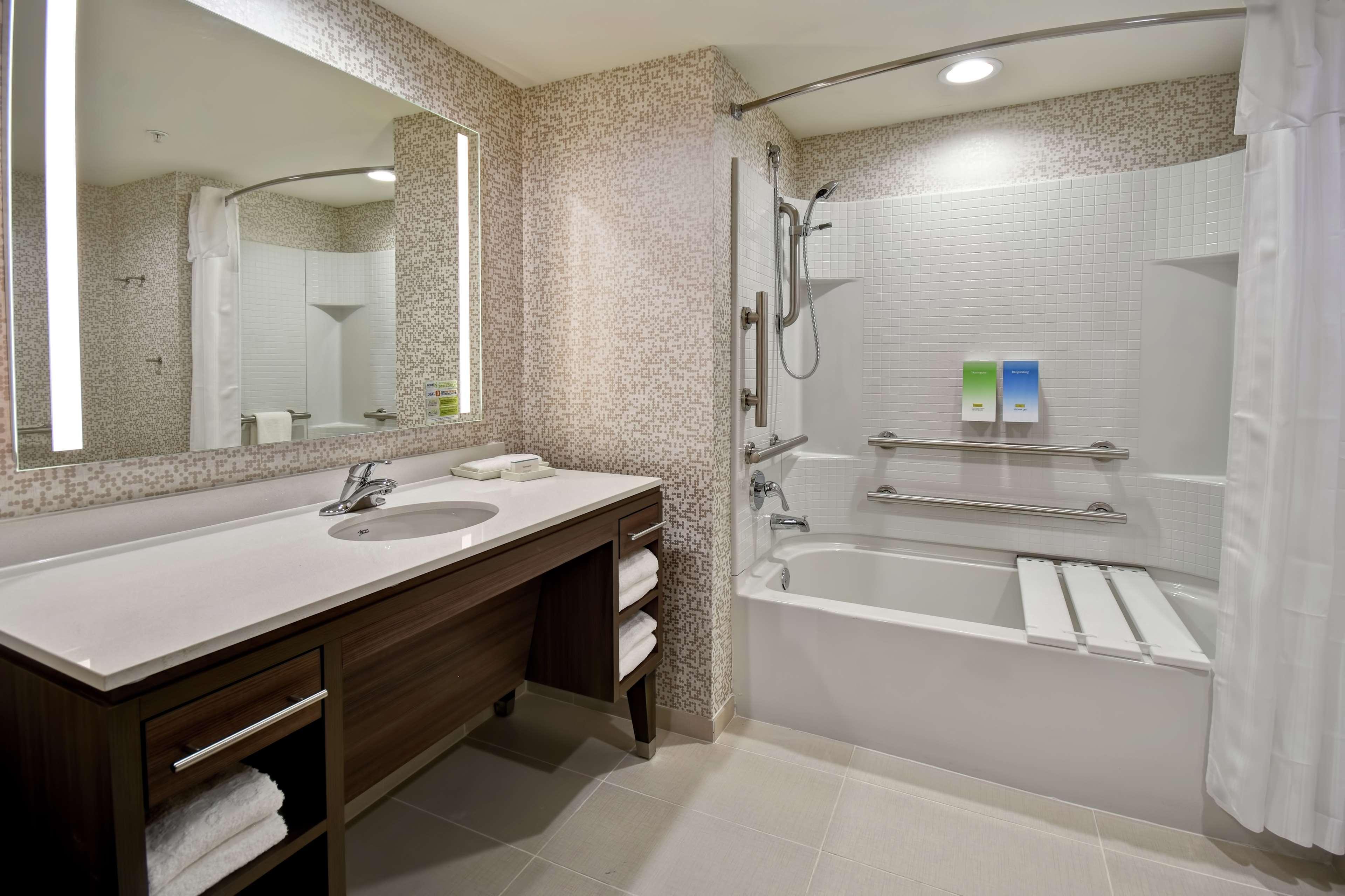 Home2 Suites By Hilton Франкфорт Екстер'єр фото